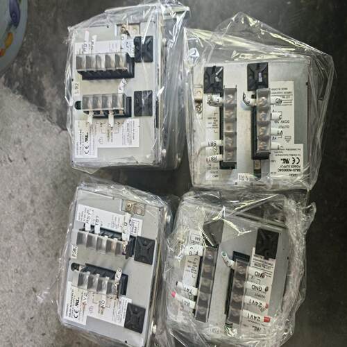 开关电源：S8JX-N30024C，DC24V  14