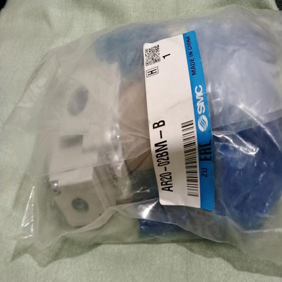 AR20-02BM-B全新正品SMC减压阀,带表，带支架。数