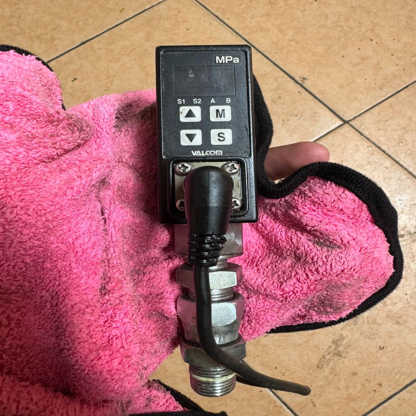 [德峰]拆机 VALCOM （沃康）VSW2-02-4-5Mpa 压