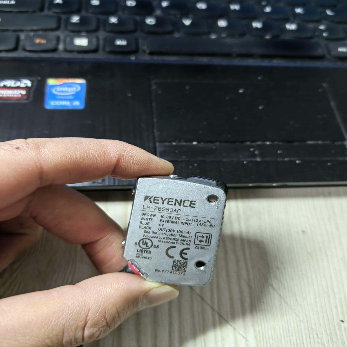 基恩士传感器LR-ZB250AP 成色85新 线20CM