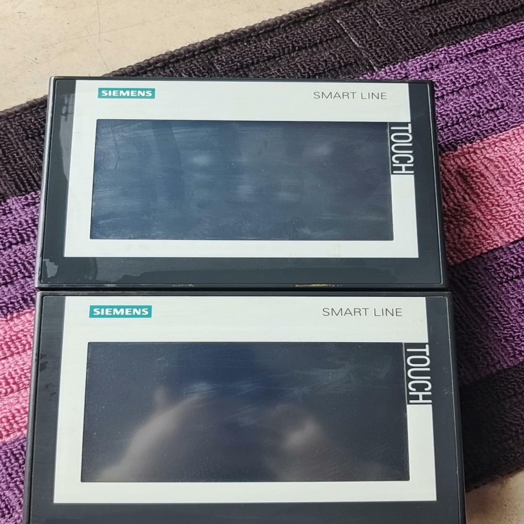 西门子触摸屏，型号SMART 700 IE V3