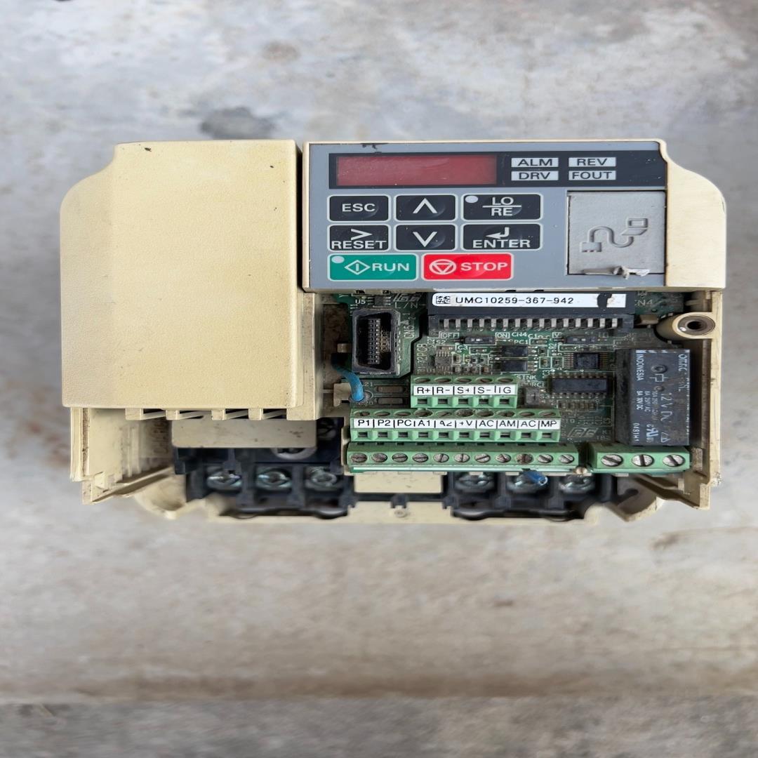 安川V1000变频器CIMR-VB4A0007BBA 3.0