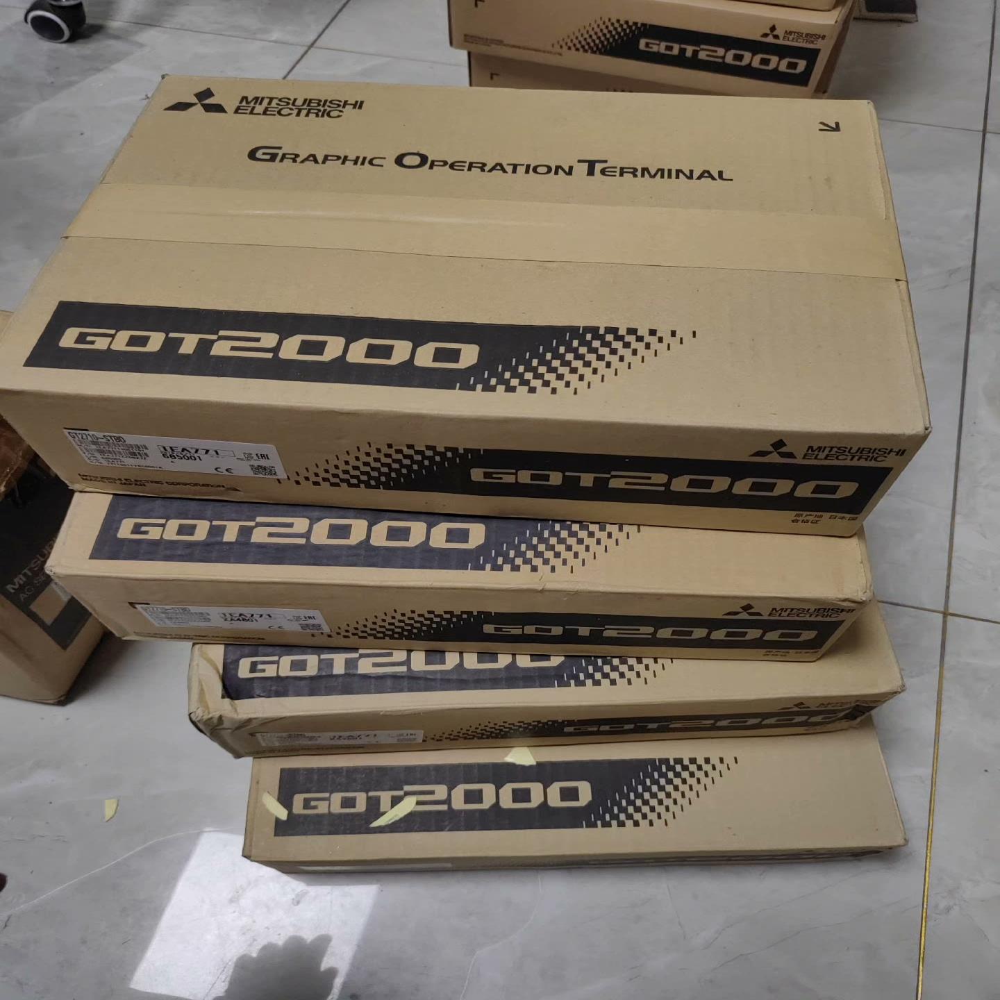 全新原装触摸屏10.4寸  GT2710-STBD  全