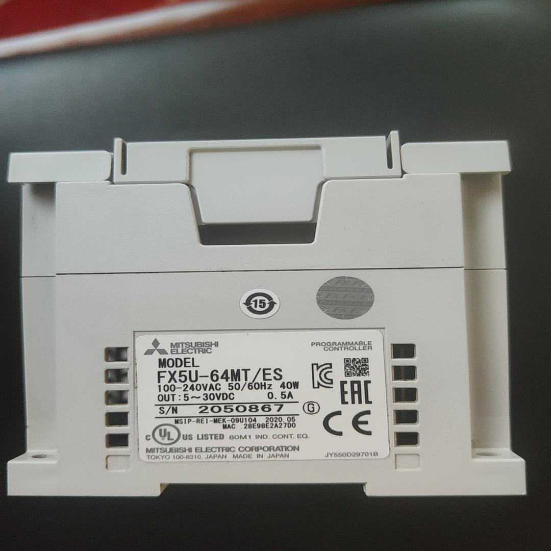 FX5U-64MT/ES，2020年产品，日期近成色新，实物