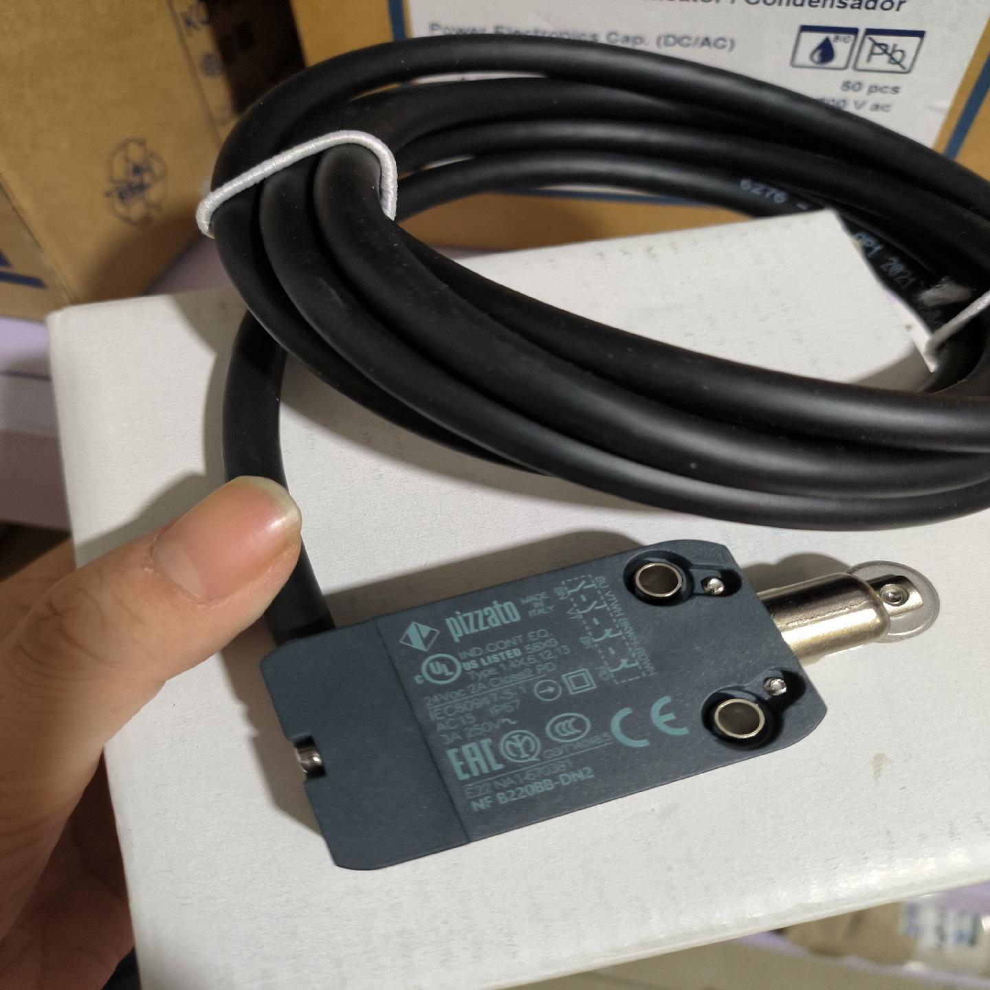 pizzato NFB220BB-DN2开关议价