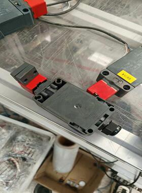 [德峰] -60947A-3皮扎IP67门锁AC155 拖安全 1