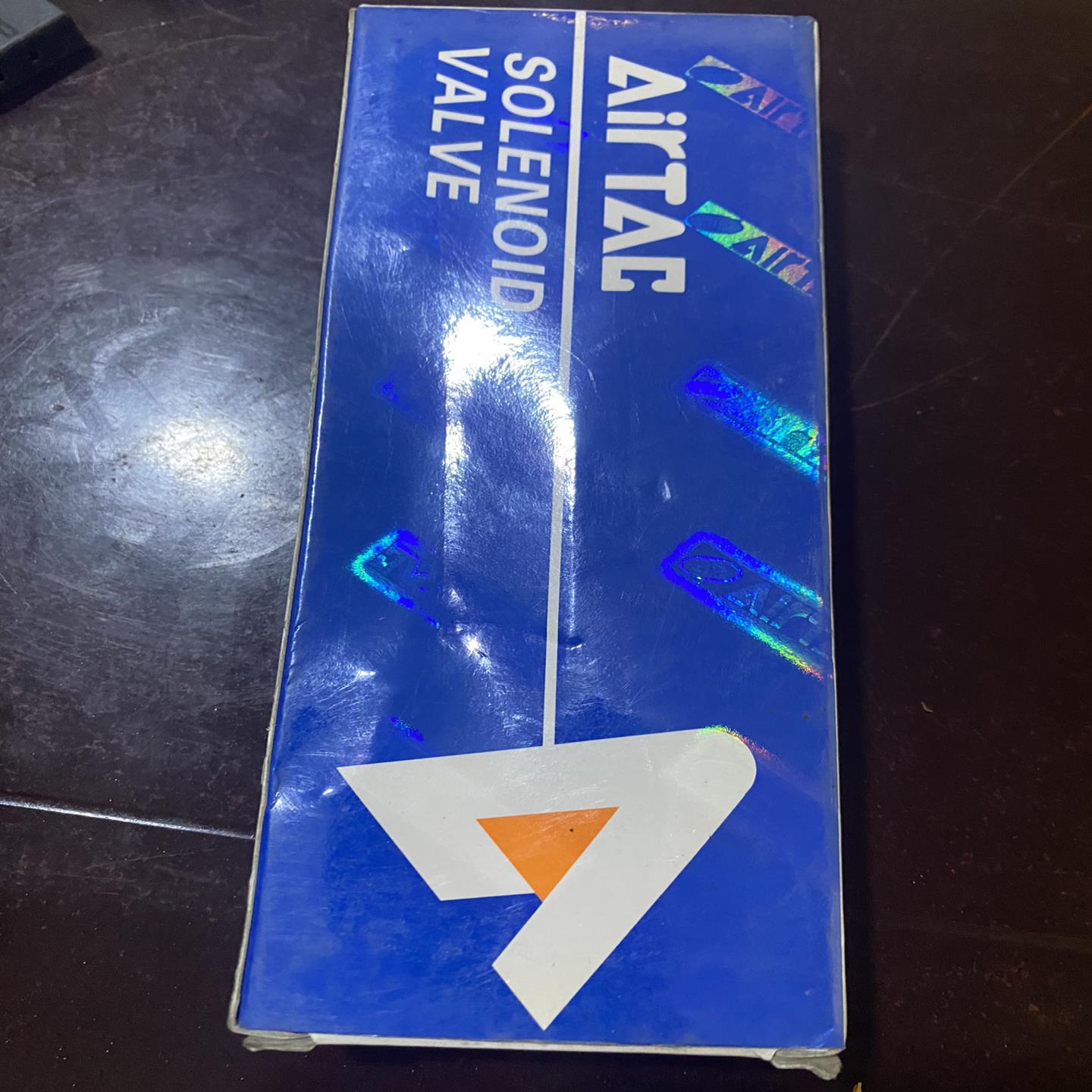 全新亚德客中泄型电磁阀 4v230E06B 共9个