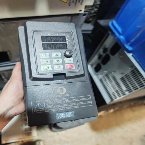[德峰]JT330S2金田 功率kw变频器4 380KB0040G3