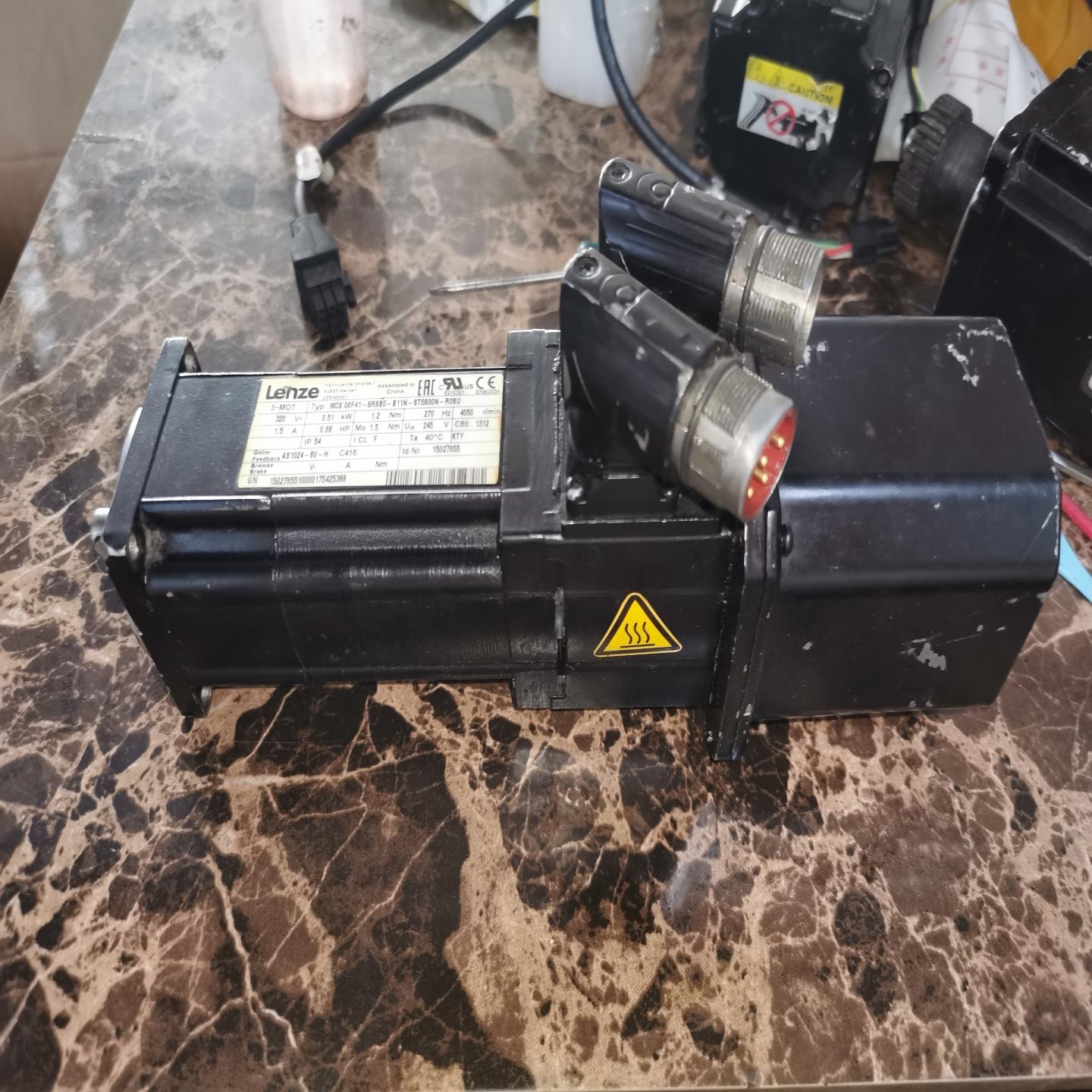 [德峰]伦茨伺服电机 MCS 06F41-SRSB0      SI