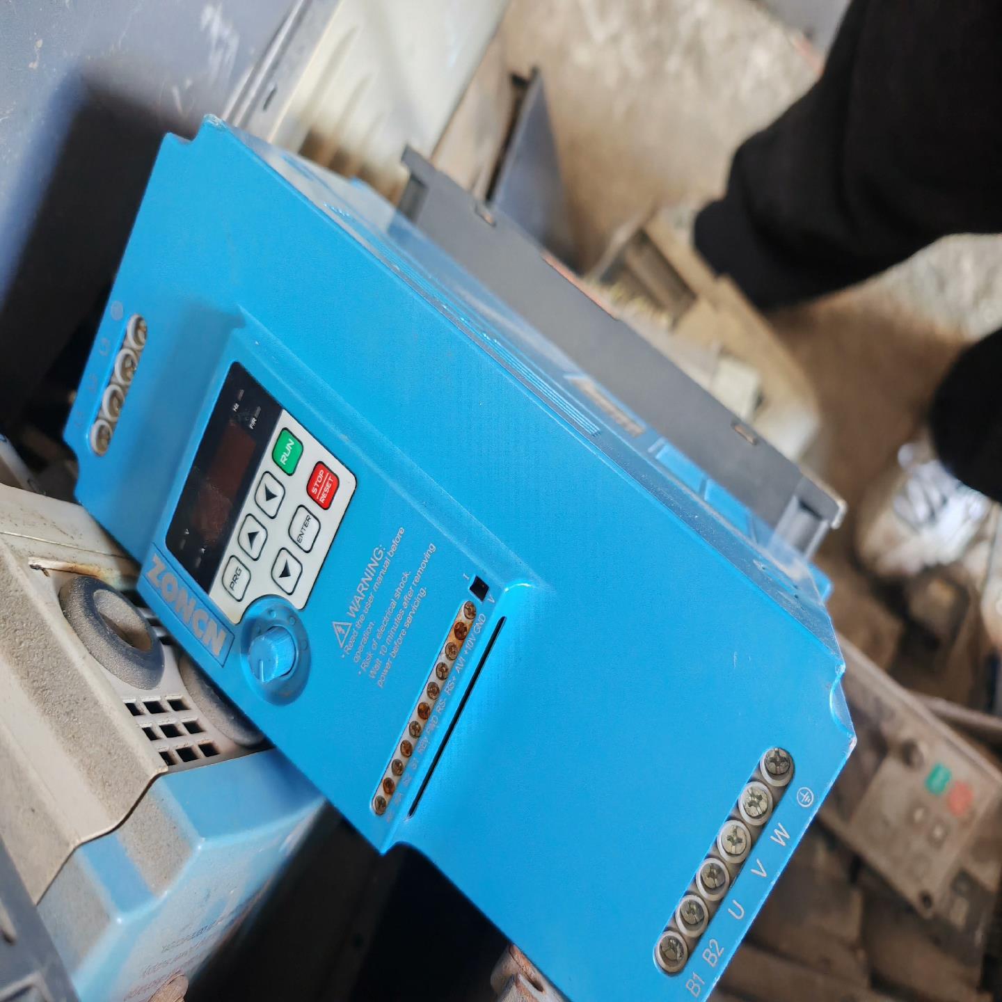 [德峰]众辰变频器72400T-7R5GY-HD功率7.5kw 38