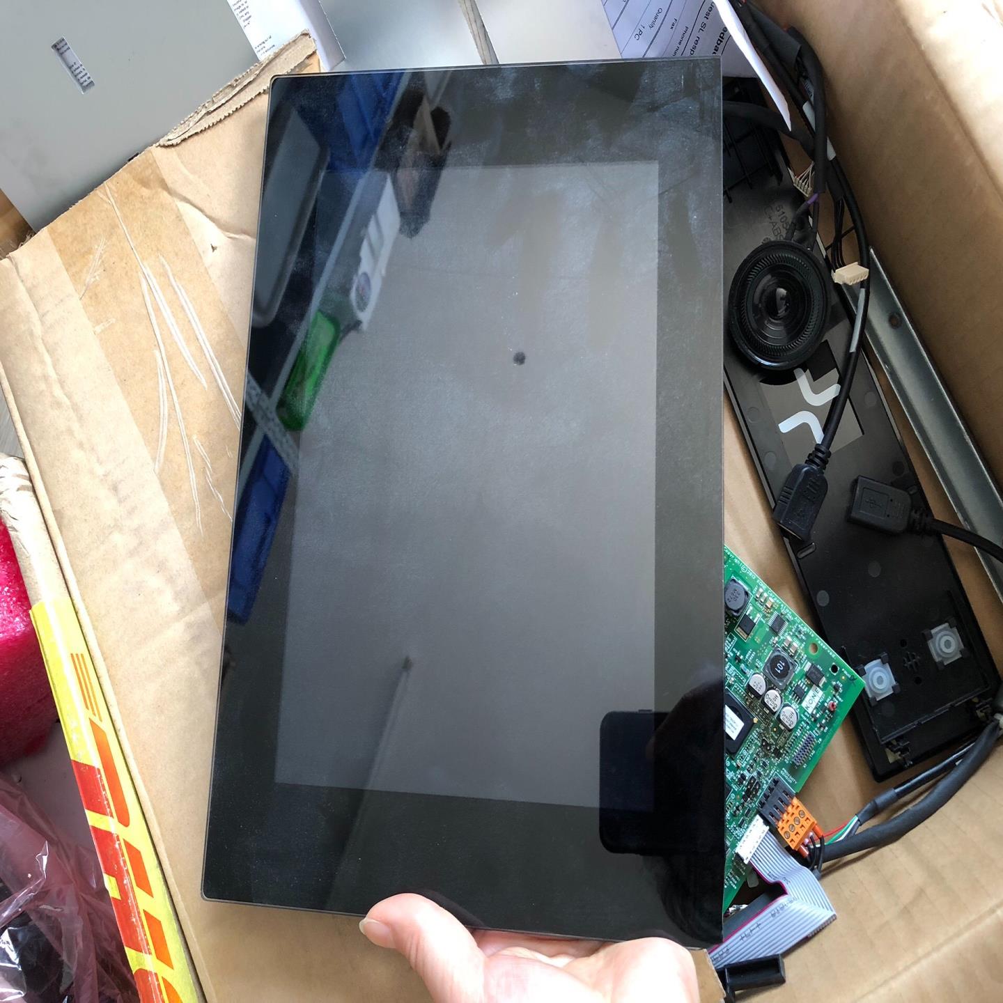 通力显示屏全新未使用过的G104X1-L04 CW10400