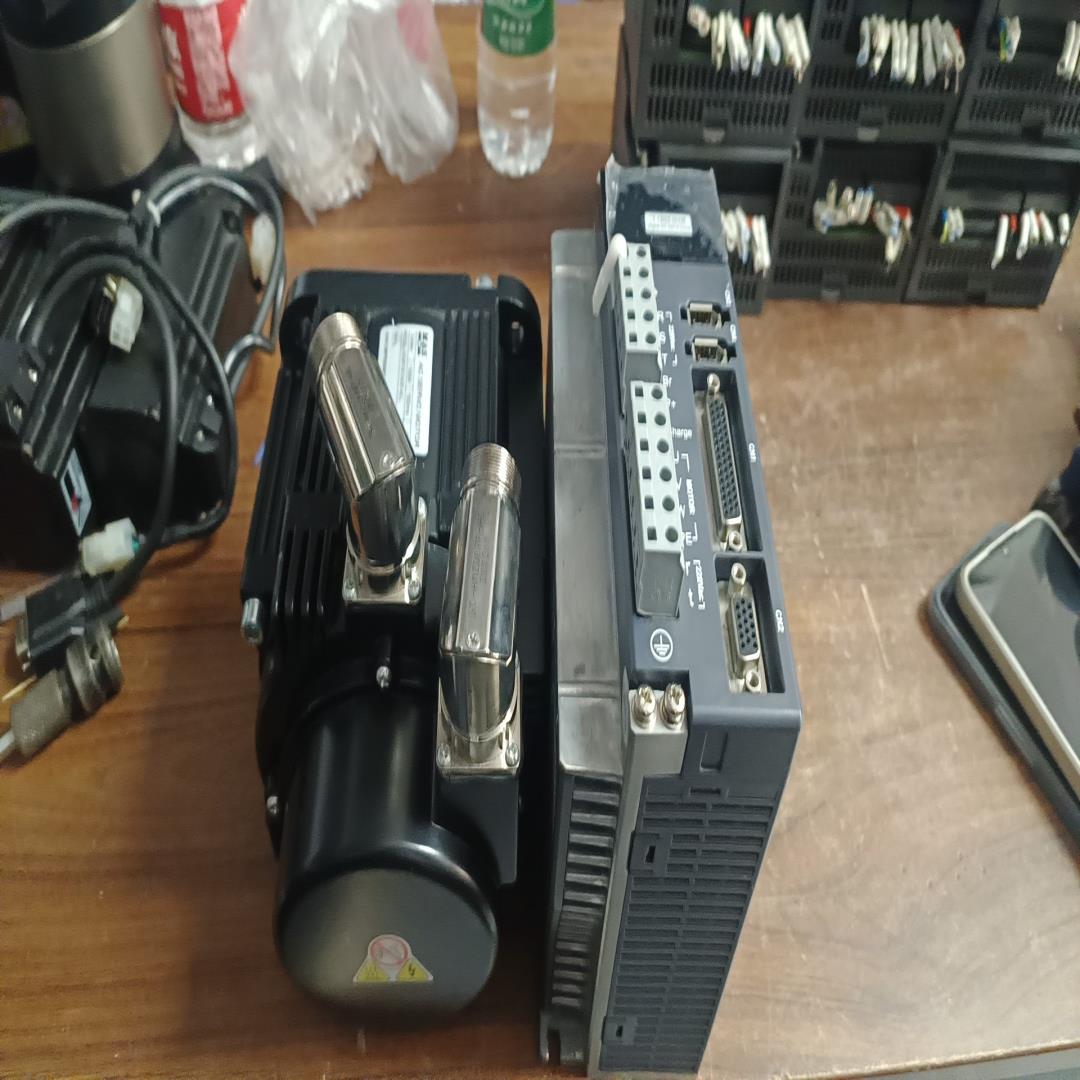 雷赛1.3千瓦伺服电机驱动型号L5-1300Z-DKNR电机