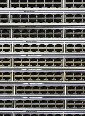 华为 S5700-52C-PWR-EI 三层千兆POE交换机