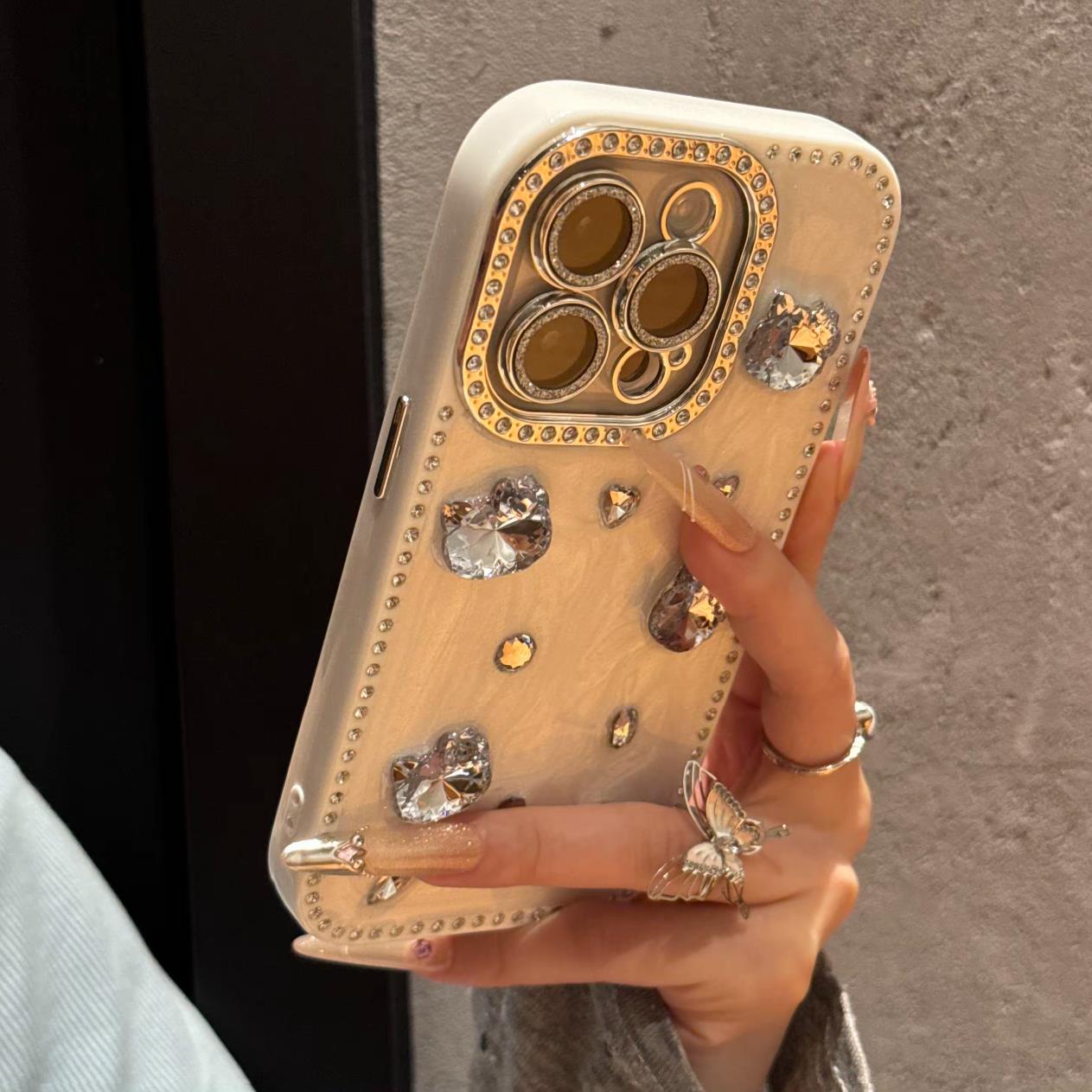 高级感双面镶钻猫咪适用苹果16promax手机壳新款iPhone15pro带闪粉镜头膜14手链13奢华水钻全包防摔保护套女