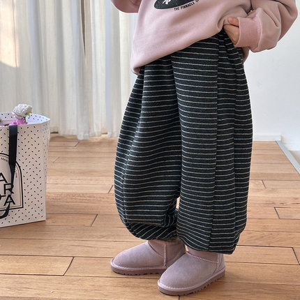 Yumi妈冬季儿童休闲百搭宽松收口裤女童保暖加绒条纹卫裤 25H013