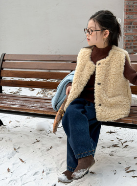 Yumi妈儿童保暖休闲坎肩外套女童宝宝洋气皮毛一体毛绒马甲25K024