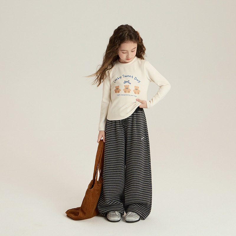 Yumi妈冬季女童卡通印花打底衫