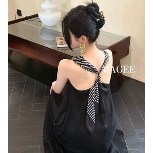 夏季度假风复古丝巾拼接绑带镂空露背吊带连衣裙女宽松沙滩长裙