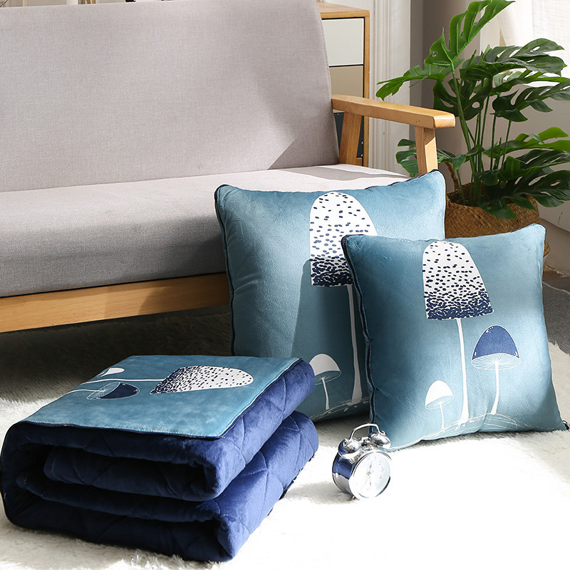 冬季加厚抱枕被h子两用珊瑚绒毛毯办公室靠垫沙发汽车折叠午睡枕