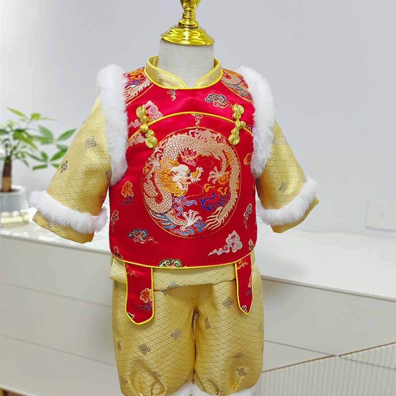 男宝周岁礼服冬季2024新u款宝宝抓周拜年服男童中式儿童龙年唐装