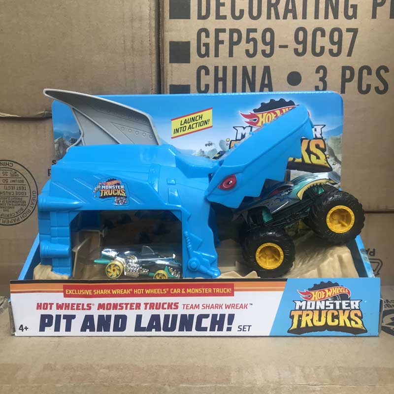 风火轮狂野大脚车胎比拼