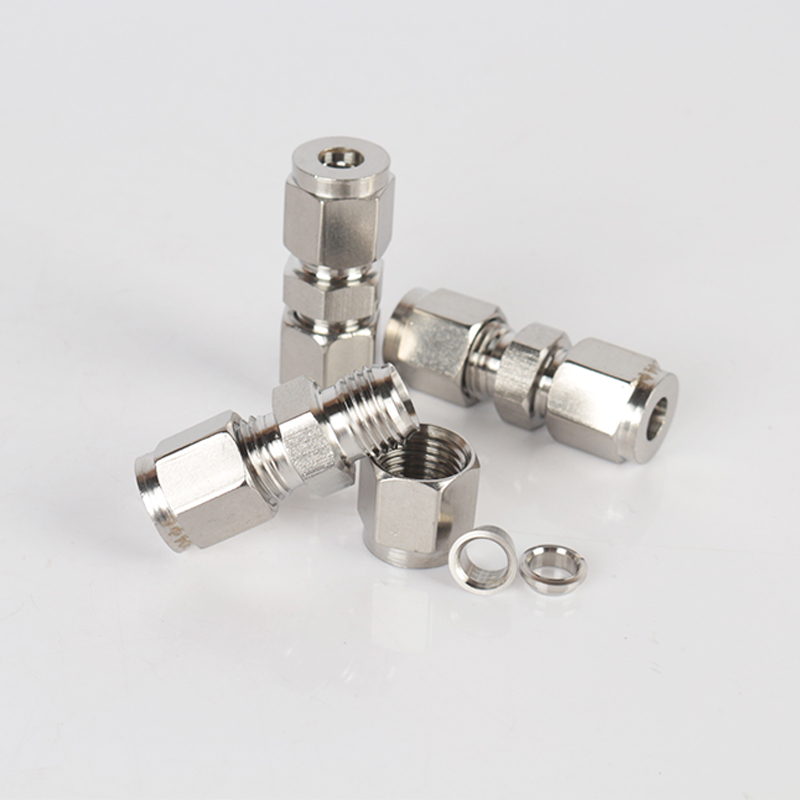 304 不锈钢卡套接头 双卡套管接头  直通中间  6  8  10  12