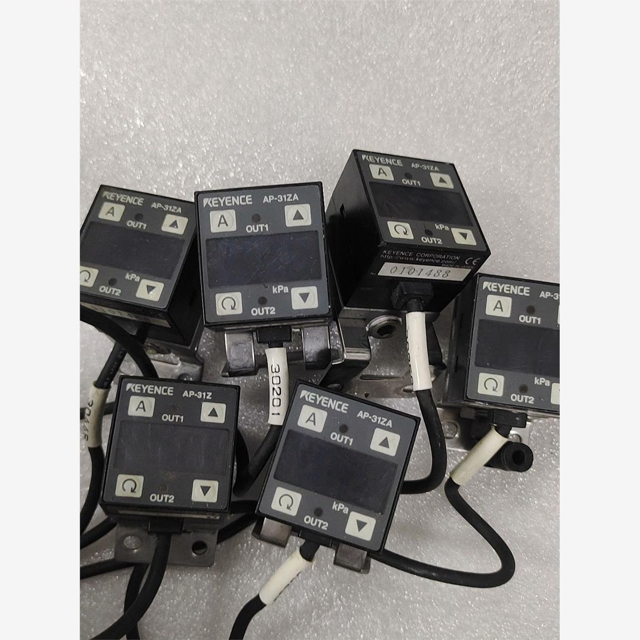 基恩士数字压力传感器AP-31Z/ZA,带安装支架,二手拆机-议价商品