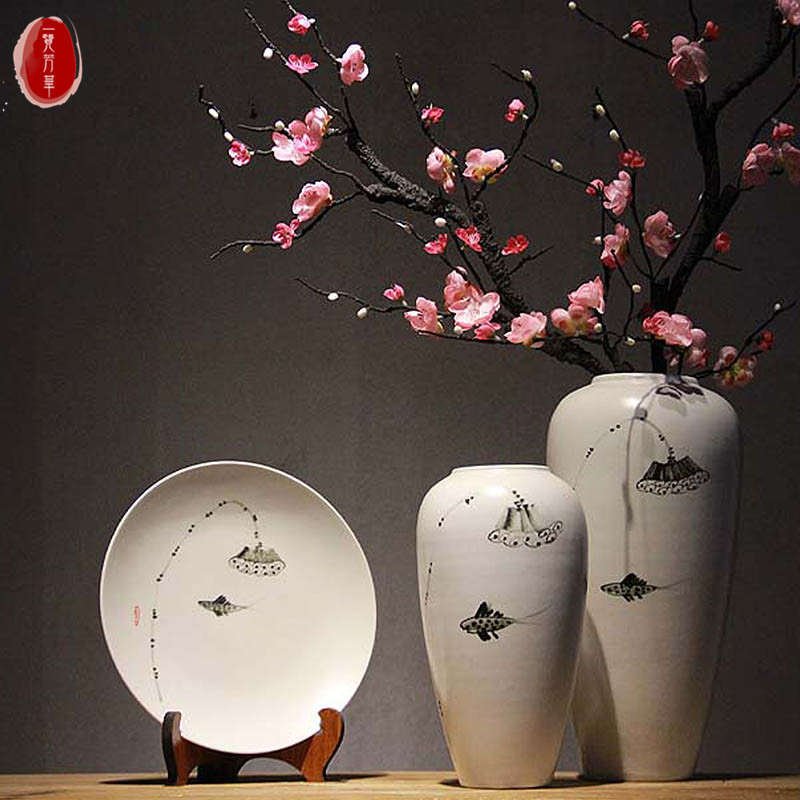 陶瓷桌面梅花瓶摆件客厅