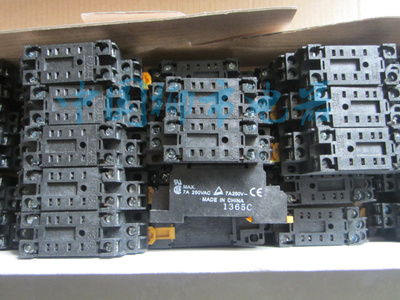 小型电磁中间继器座子底