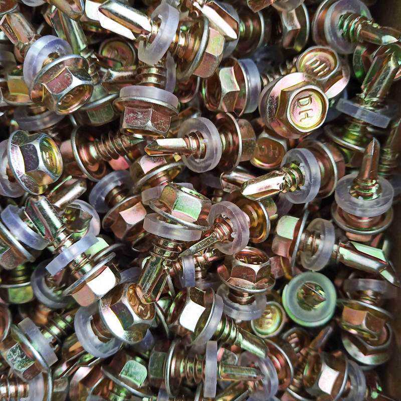 外六角钻尾自攻螺丝钉法