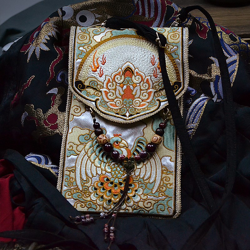 潮牌新款中国风手机包女汉服配饰大容量单肩斜挎包高级感古风荷包