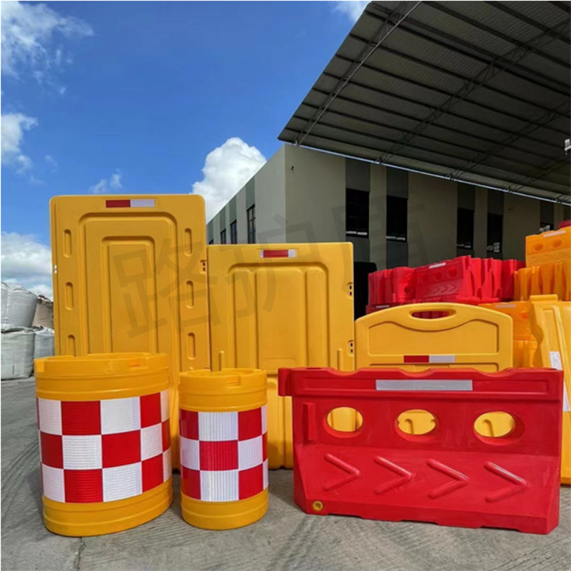 成都交通设施三孔水马注