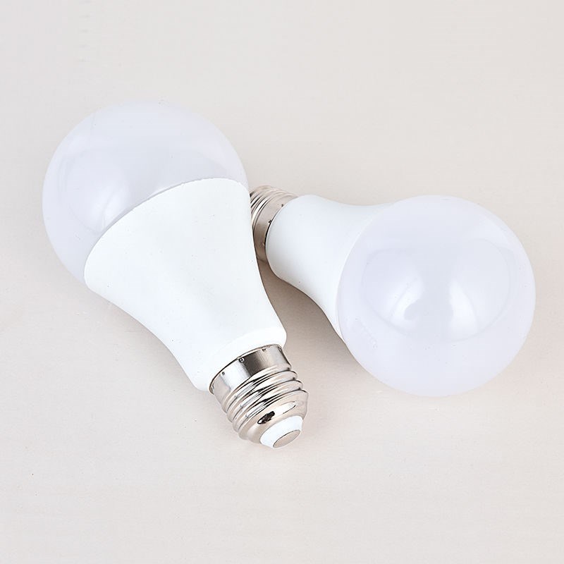 灯泡螺口卡挂节能瓦超亮