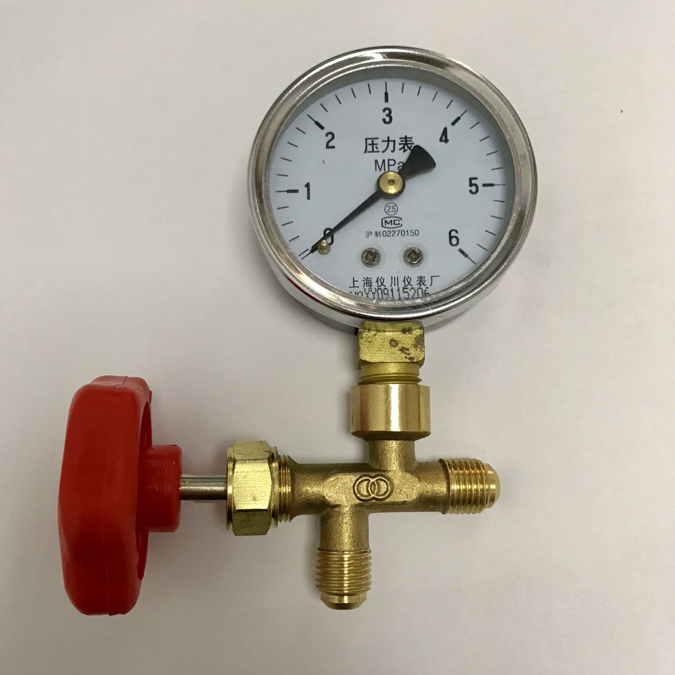 加液管用三通开关含压力