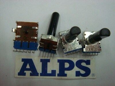 ALPS 142立式双联电位器6脚 AC20K B50K  带中点 柄23MMF