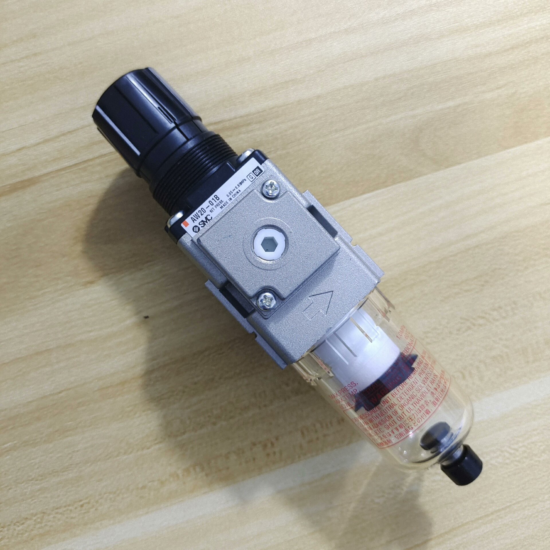 SMC过滤减压阀型号：AW20-01B全新原装正品现优惠价出议价