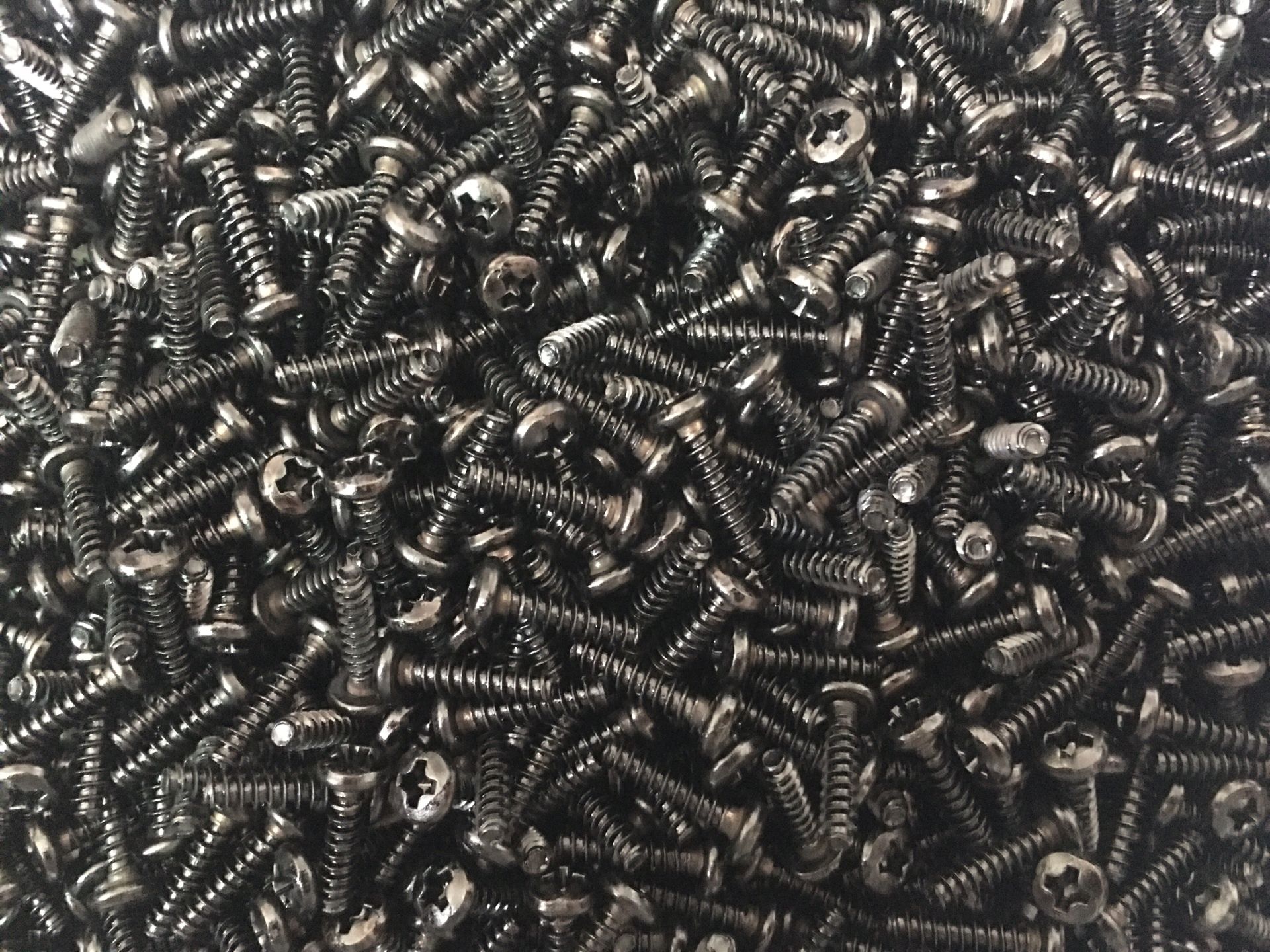 大盘头自攻平尾螺丝圆钉