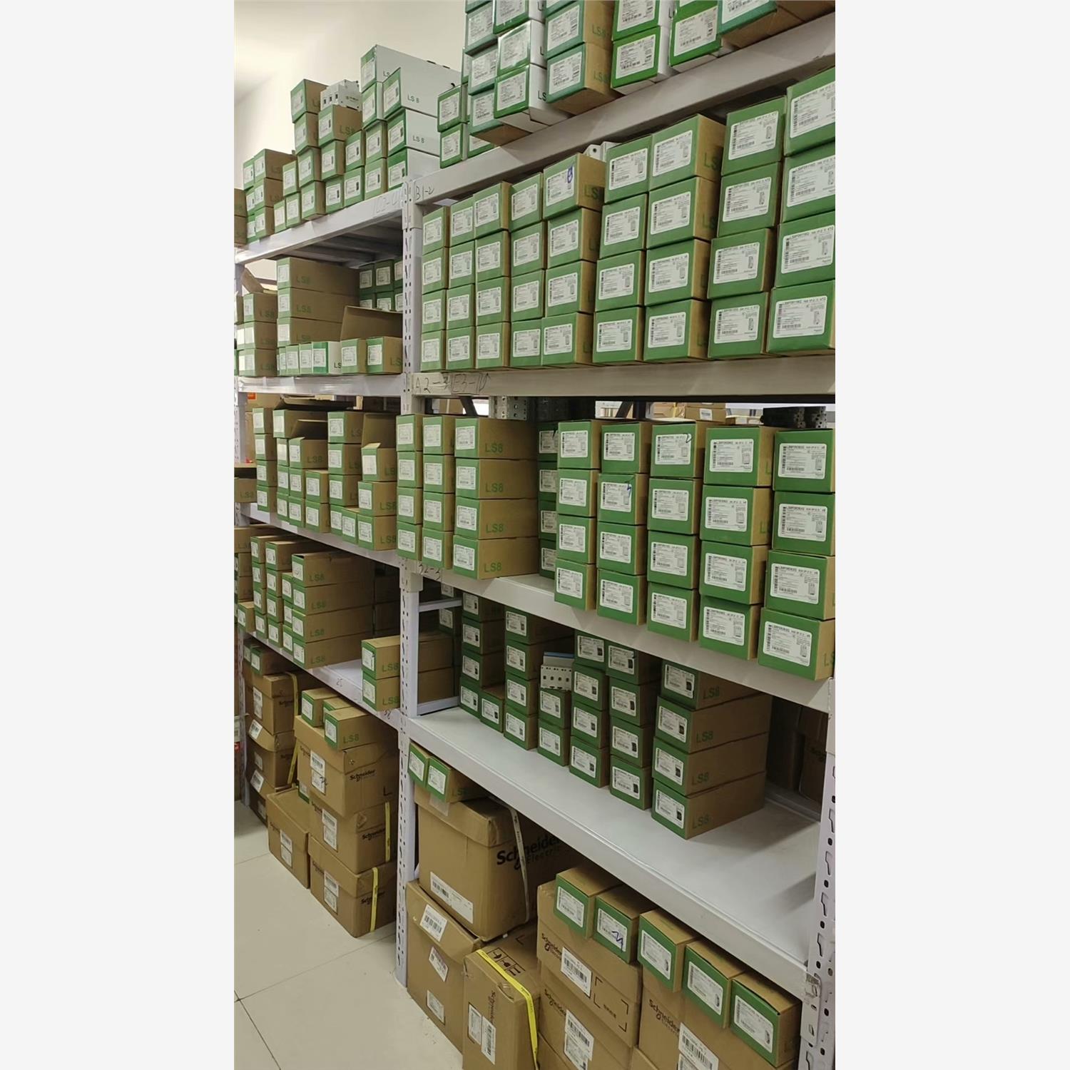 C65H-DC 2P B2A 4A  6A 施耐德直流断路器议价