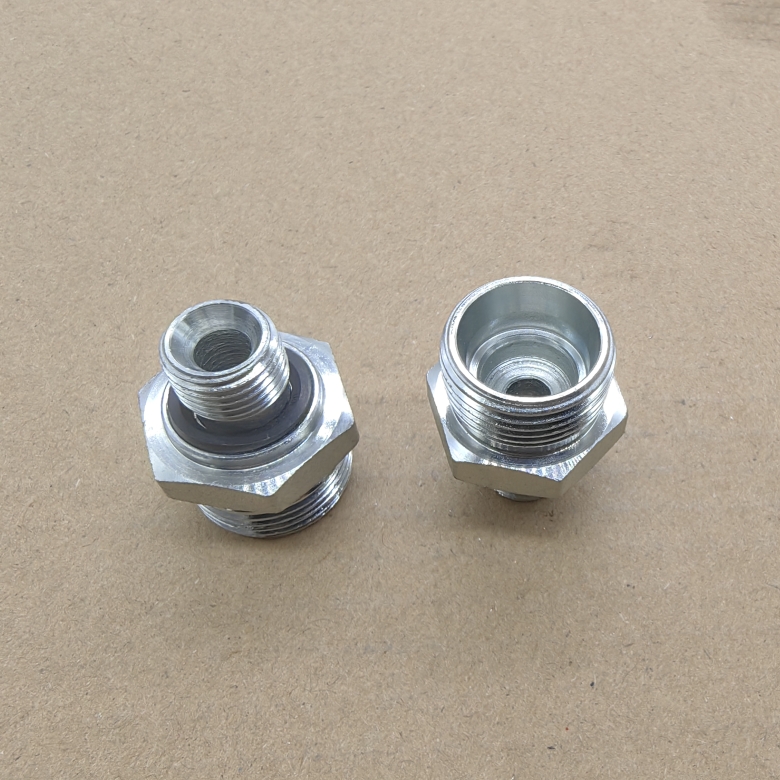 直通喇叭口转型卡铁接头