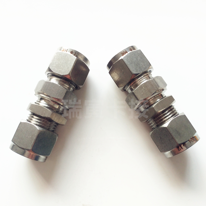 不锈钢卡套穿板接头气路