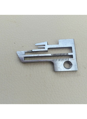 拷边机配件针板DCZ-220包缝机四线针板Y33353 锁边机针板