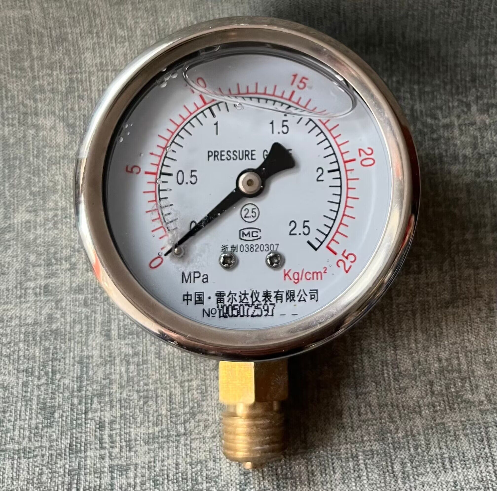 雷尔达耐震压力表直径向