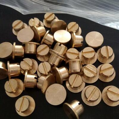 高速并纱机配件络筒机倍捻机用切纱器的一个配件：砧板 铜丁