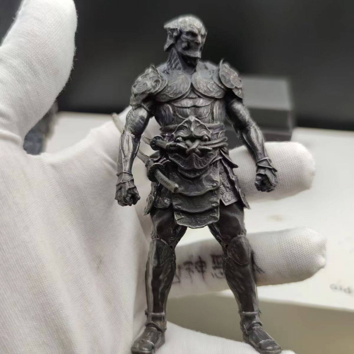黄铜10厘米吉光鬼武手办白模型鬼武士大兽人战士摆件车内战士将军