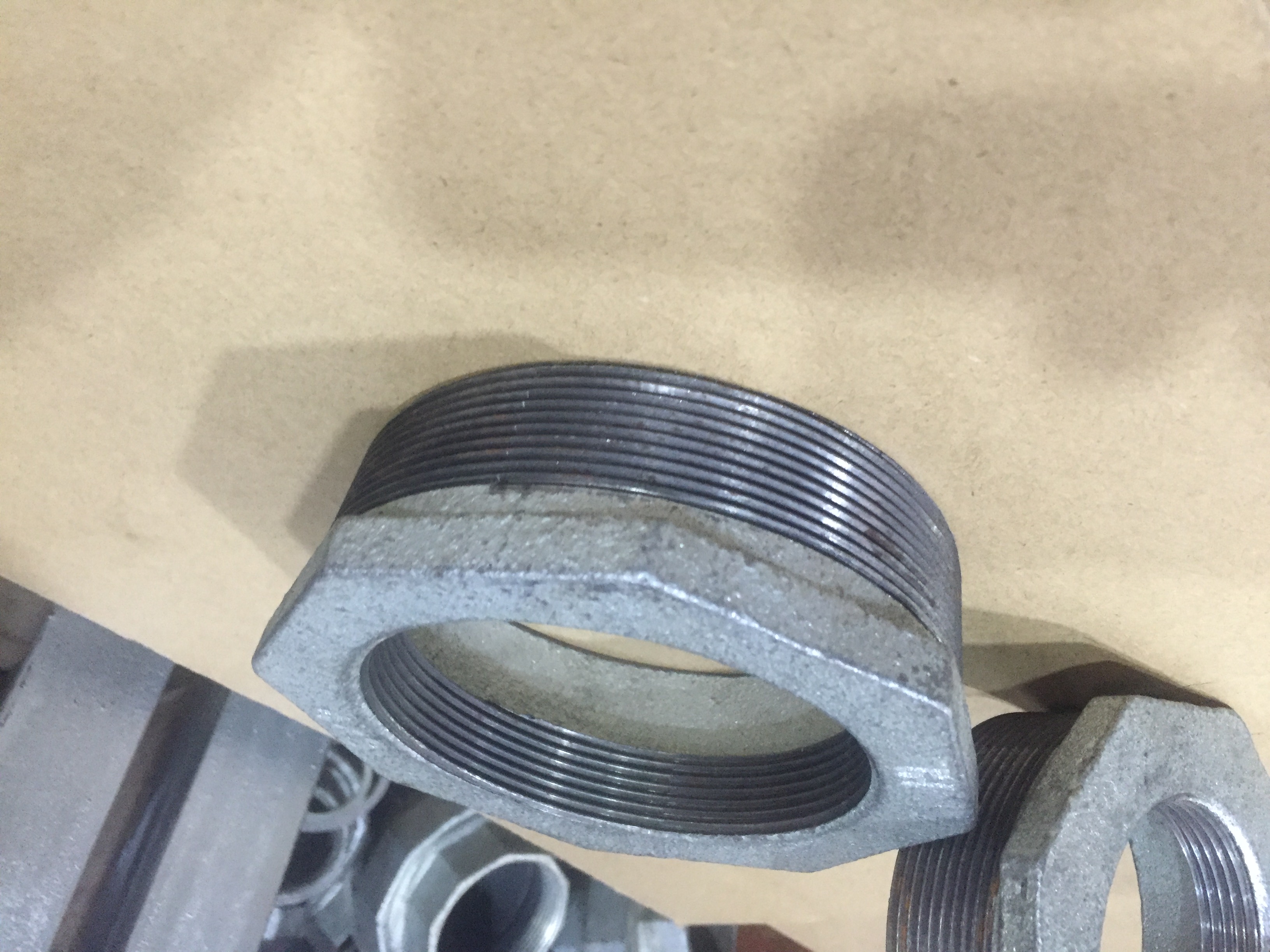 镀锌铁补芯内外丝变径接