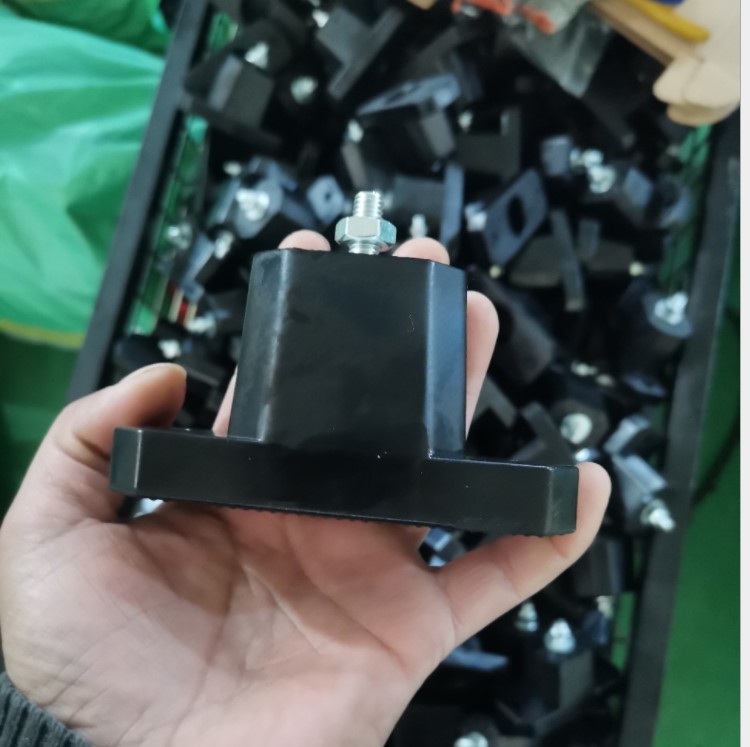 空调托架室外机减震胶垫