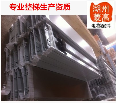 电梯配件 电梯专用层门轿门304不锈钢门板 定制各类电梯轿门层门