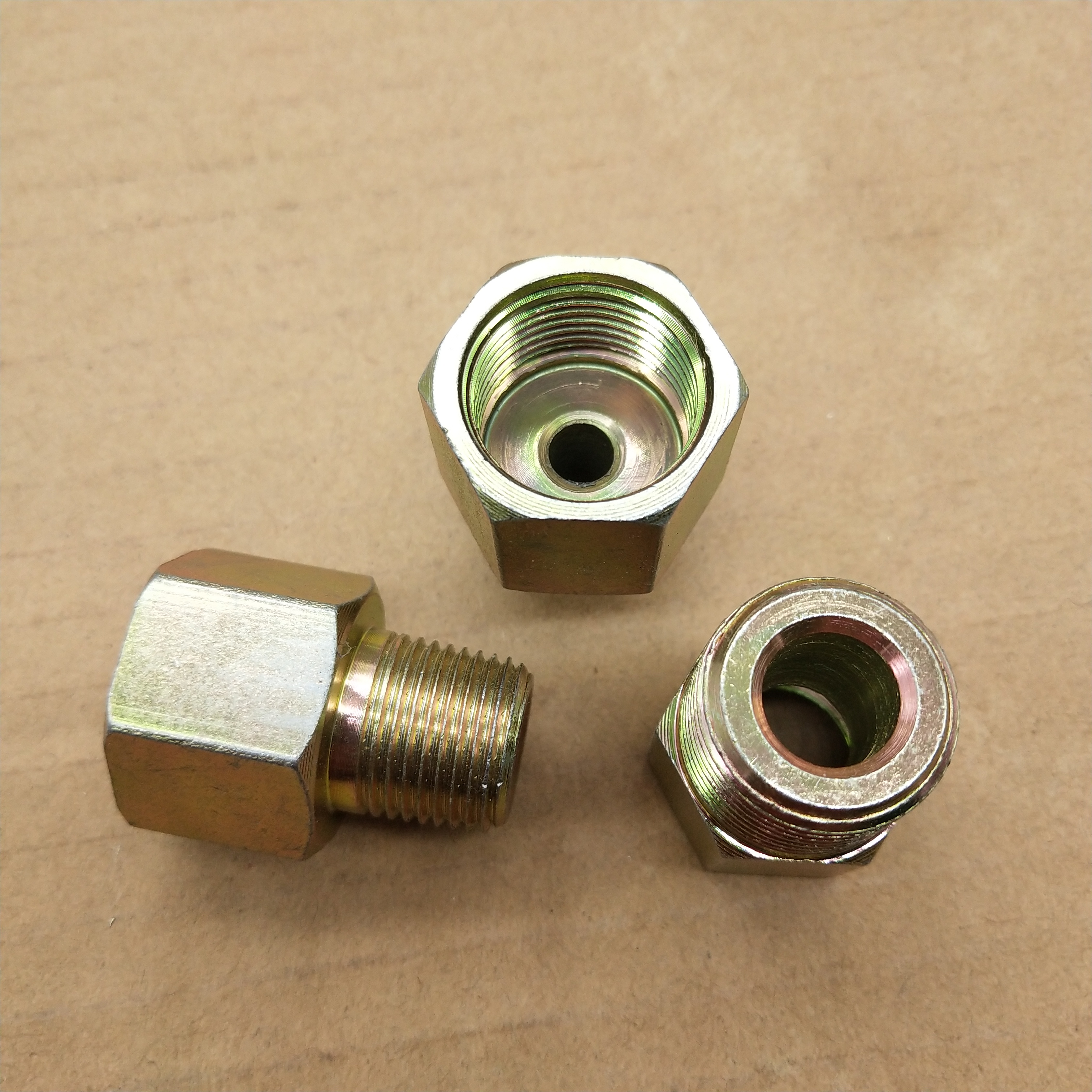 压力表接头NPT1/4、NPT3/8、NPT1/2外丝—转M20×1.5内