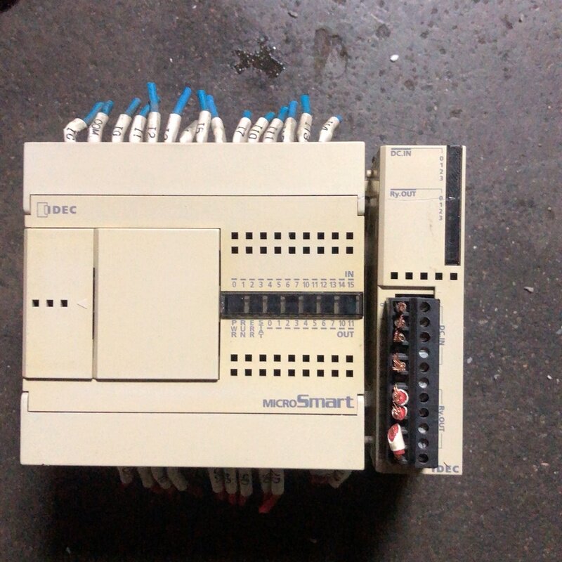 询价和泉 PLC 、FC4A－C24R2和扩展M08BR1刚刚从议价