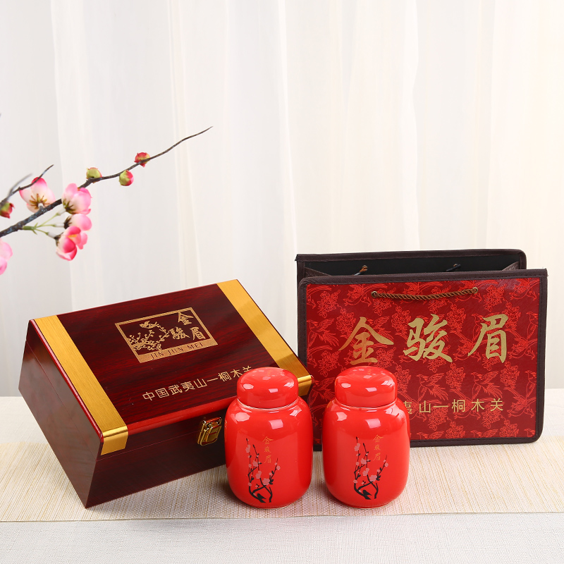 武夷山桐木关金骏眉 红茶 正山小种 陶瓷罐半斤定制木盒礼盒包装